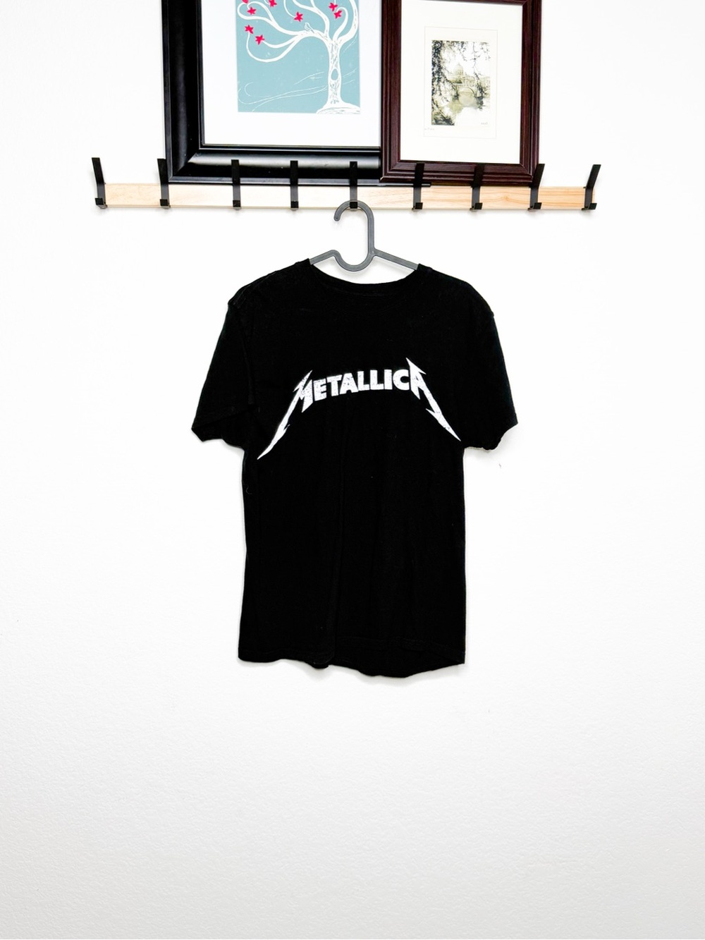 Metallica Black Logo Tee - Men's Graphic T-Shirt Size M